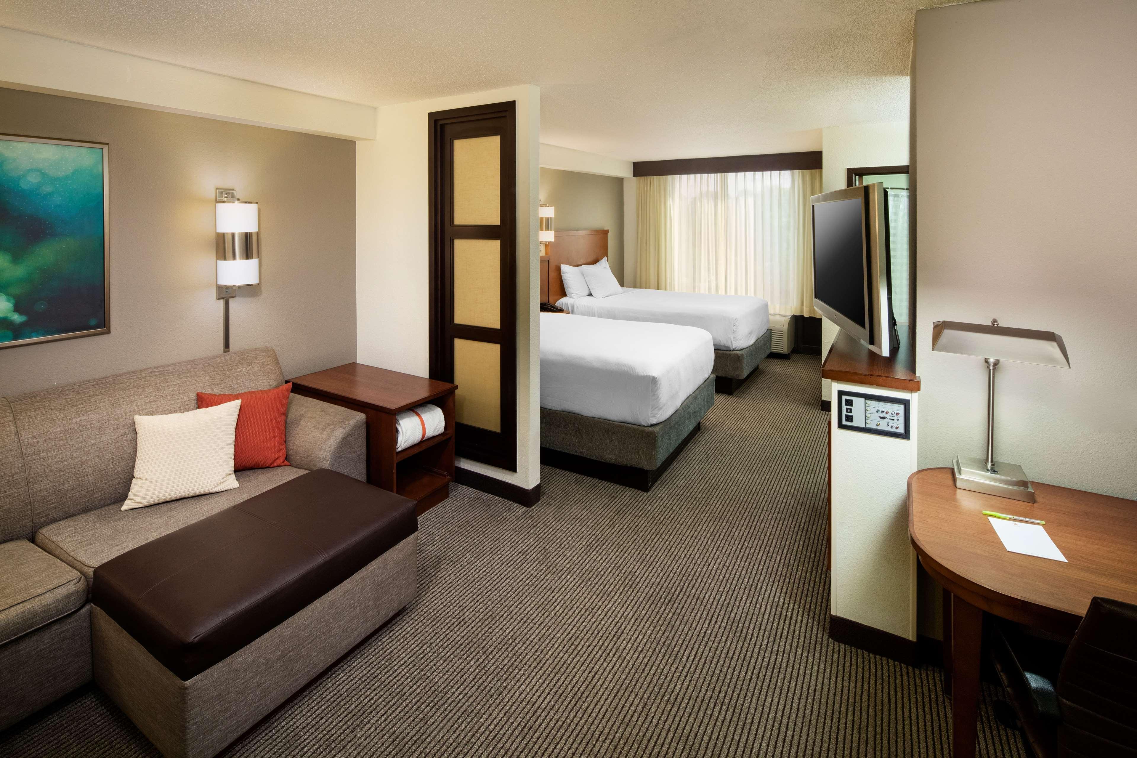 ไฮแอท เพลส กรีนวิลล์ / เฮย์วูด Hotel ภายนอก รูปภาพ