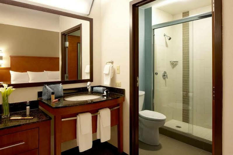ไฮแอท เพลส กรีนวิลล์ / เฮย์วูด Hotel ภายนอก รูปภาพ
